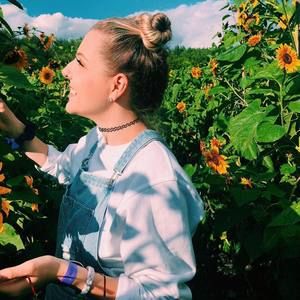 Meet your Posher, Paige